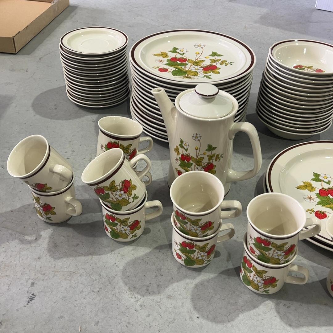 Vintage Strawberry Pattern Stoneware Dish Set